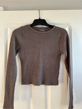Estpac Ribbed Long-Sleeve Crewneck Top